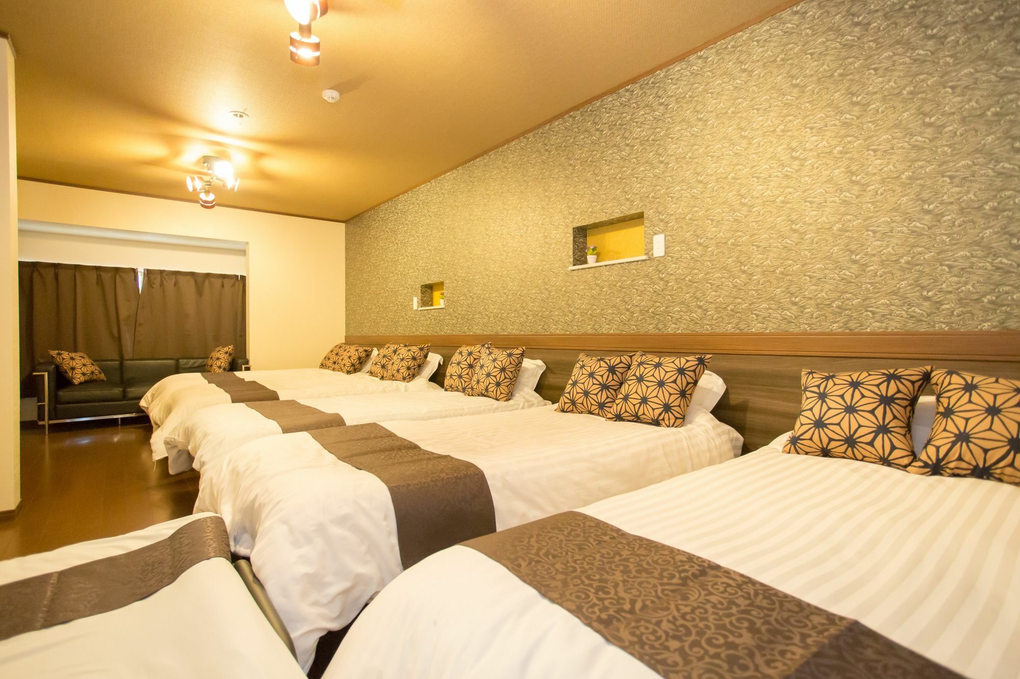 Apapane Nijo Guest House Kyoto Exterior photo